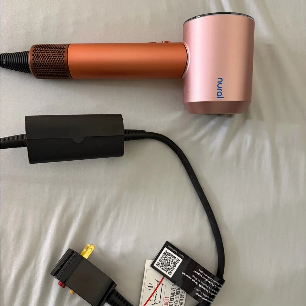 Dyson Nural Hair Dryer in Copper with all attachments - Picture 7 of 10